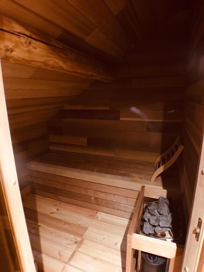 B&B Pegasus II - Chambre Familiale De Luxe Avec Sauna Privatif 비엘살름 외부 사진